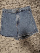 Krótkie spodenki skinny rozmiar 36   