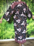 Nowe Kimono z jedwabiu z Bali,  egzotyczne ,dom, szlafrok ,długość 120 cm