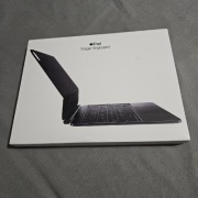 Apple iPad 11 pro M4 Keyboard Magic klawiatura Ładna