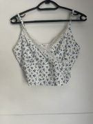Biały top w kwiatki