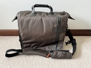 Torba duża LowePro Classified 200 AW w oliwkowym kolorze, stan idealny