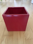 Czerwona porcelanowa doniczka cube 14 cm 