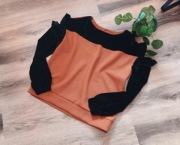 Bluzka brązowa z aksamitnymi rękawami oraz wstawkami rozmiar M 