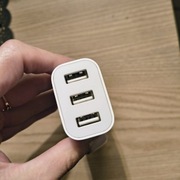 Ładowarka 3x USB biała 