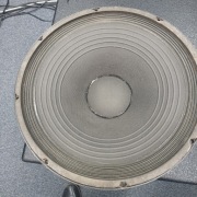 Głośnik 15 cali 300W  8 Ohm firmy ELECTRO-VOICE