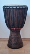 Bęben afrykański djembe, śr. 34 cm wys. 62 cm, machoń, kozia skóra