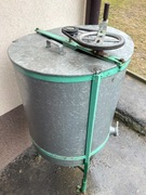 Miodarka 4 ramkowa, blacha ocynkowana / Wirówka/ Napęd ręczny