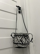 Torebka Torba Zara Haftowana Tkany Worek H&M Crossbody
