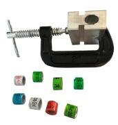 Urządzenie do obraczkowania gołębi dorosłych