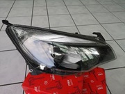 Opel Astra J reflektor lampa przednia prawa 