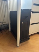 Komputer stacjonarny w obudowie serwerowej rack 4u