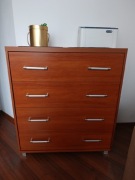 Komoda z czterema szufladami