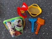 wader zestaw zabawek do piaskownicy wiaderko łopatka grabki 