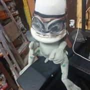 Crazy frog. Gra i sie rusza.