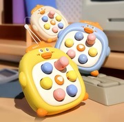 Urocza zabawka sensoryczna w kształcie kaczuszki