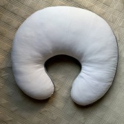 Poduszka/rogal do karmienia