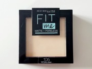 Maybelline New York Fit Me 105 Natural Ivory – puder do twarzy