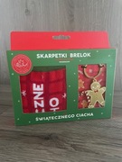 ZESTAW KOMPLET SKARPETKI I BRELOK ŚWIĄTECZNE CIACHO PREZENT MIKOŁAJ