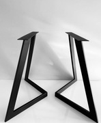 Nowe nogi metalowe „V” do stołu 