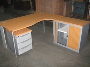 Zestaw Atal z szafką z żaluzją , biurko 160 x 90 