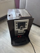 Ekspres do kawy delonghi esam5550 . Bw