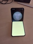 Samsung Galaxy Z Flip5 256 GB – uszkodzony ekran (na części lub do naprawy)