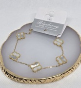 Bransoletka z koniczynkami i masą perłową.