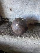 żeliwna KULA ARMATNIA 10 cm militaria