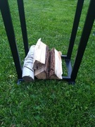 Stojak na drewno do kominka