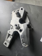 VOLVO XC60 II Wzmocnienie blotnika  strona. Kierowcy