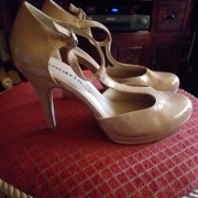 TAMARIS Beżowe czółenka na obcasie 37