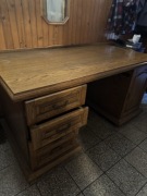 Duże biurko z drzewa