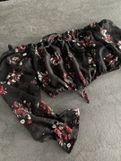 LoveSaints Bluzka Top Czarna z Kwiatkami Z Wycięciem Nowa XS
