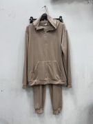 Dresy beżowe welurowe biust 120