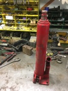 Siłownik hydrauliczny