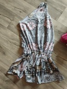 Sukienka na jedno ramię 