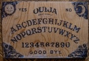 Tablica Ouija prezent wywoływanie duchów halloween