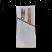 Kieszonka na sztućce serwetka etui pokrowiec biały ze złotą lamówką 24x8 cm