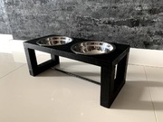 Drewniany stojak na miski dla psa 