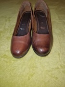 Skórzane półbuty znanej marki Tamaris r 37