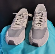 Buty męskie New Balance, model U370AH, rozmiar 44 1/2.