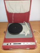 Gramofon BAMBINO1 B6  sprawny po remoncie