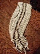 Śliczny szalik beżowo brązowy z błyszczącą nitką