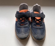 Sneakers Reserved rozmiar 34 wkładka około 21,5 cm