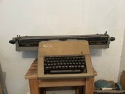 Optima maszyna biurowa z  szerokim wałkiem 