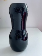 Wazon szklany czarny ręcznie robiony w hucie w Jel