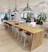 stół barowy konferencyjny