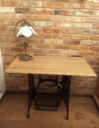 Stolik biurko na statywie maszyny Singer