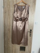 Piękna błyszcząca sukienka rozm.44