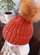 Czapka wełniana robiona na drutach